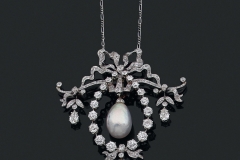 Collier Perle fine et diamants - Vers 1900 - Adjugé 16.000€